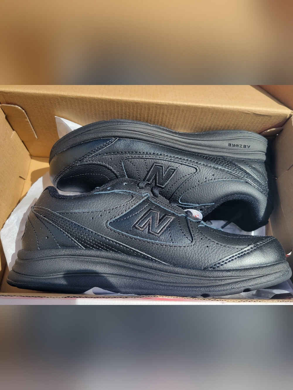 Womens 6.5 Wide. New Balance 577v1 women’s sneakers in black, brand new in box - Picture 3 of 8